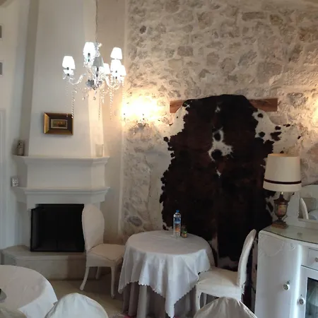 Konukevi The Aigli 4*